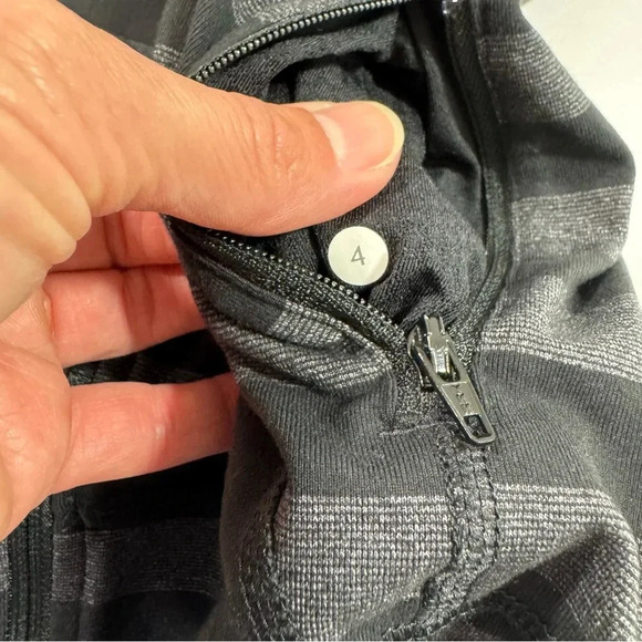 Lululemon Stride Jacket Black Micro Macro Stripe Hooded Full Zip - Picture 3 of 6